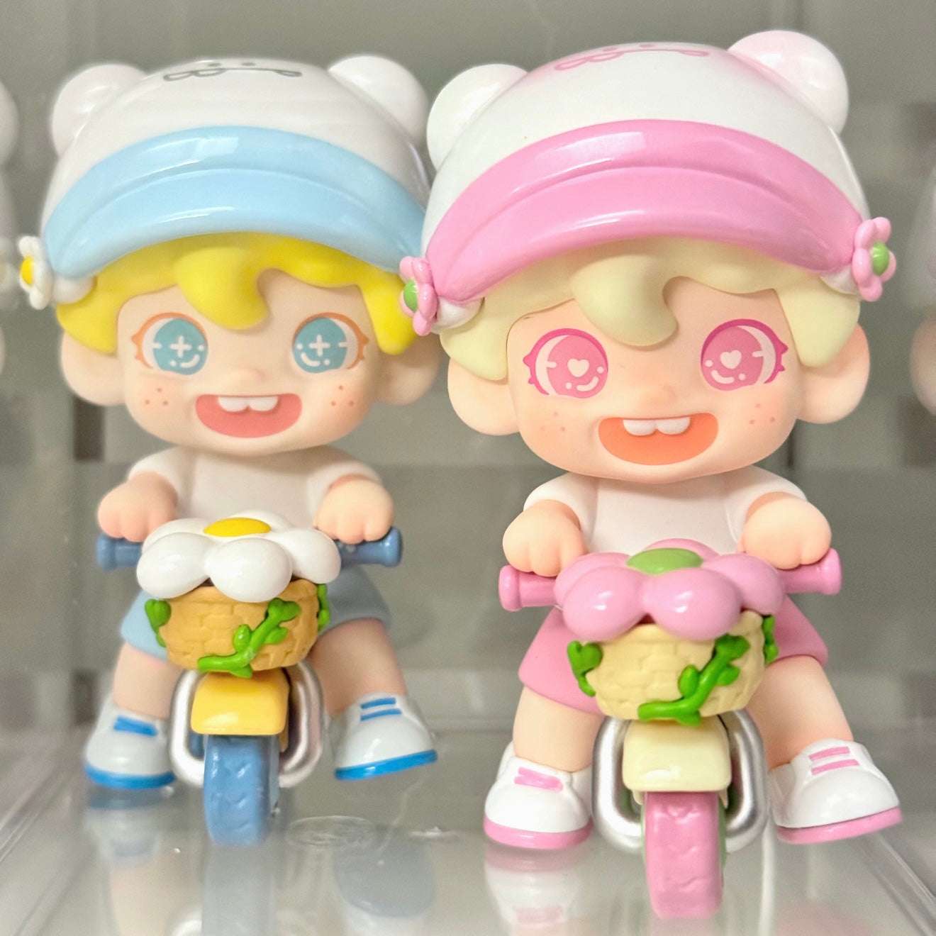 DUDOO Heartbeat Express Series Figures Hanging Card